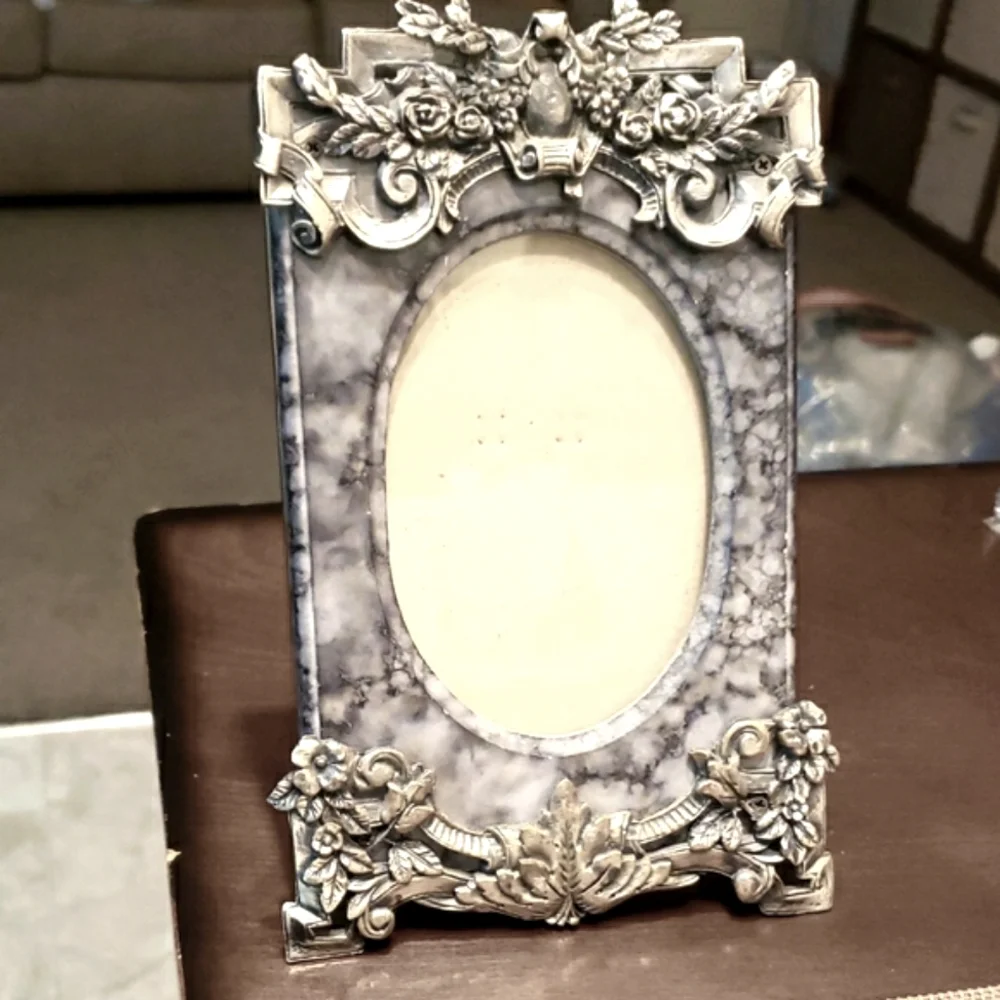 Vintage Pewter & Rock Stone Gray Collectible Ornate Photo Frame 8